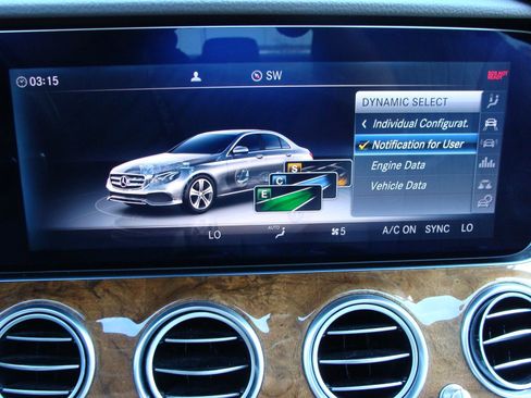 Used 2018 Mercedes-Benz E 300 E 300 image 24