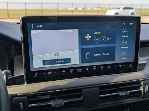 Used 2023 Lincoln Corsair Reserve AWD/4WD image 19