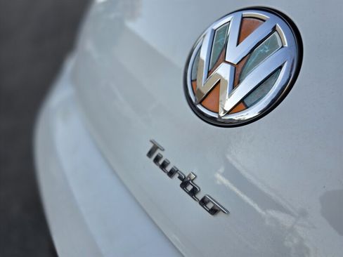 Used 2015 Volkswagen Beetle R-Line FWD image 15