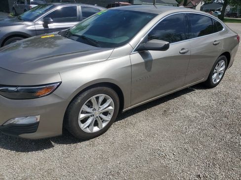 Used 2022 Chevrolet Malibu LT FWD image 1