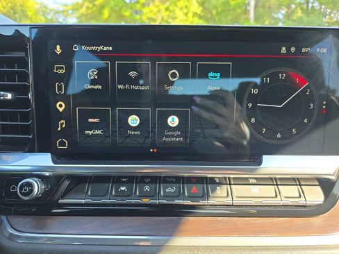 Used 2025 GMC Sierra 1500 SLT AWD/4WD image 26