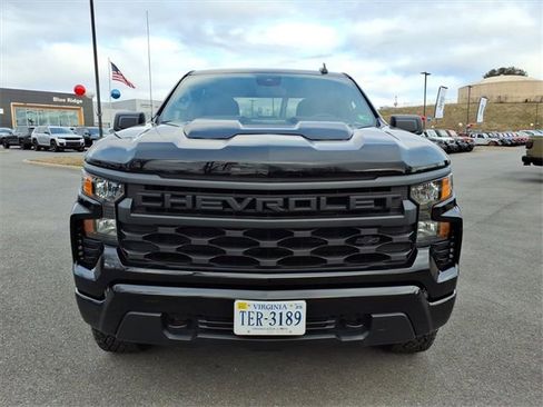 Used 2024 Chevrolet Silverado 1500 Custom Trail Boss w/ Midnight Edition image 9