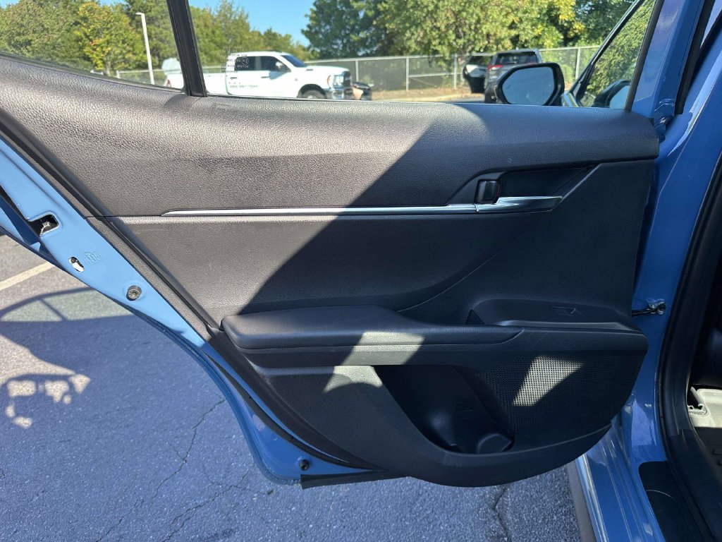 Used 2024 Toyota Camry SE FWD image 14