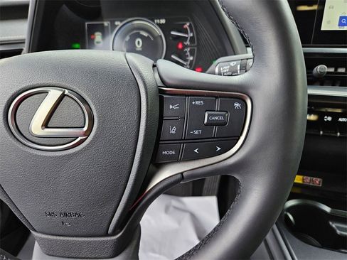 Used 2024 Lexus UX 250h 250h Premium image 12