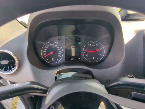 Used 2025 Mercedes-Benz Sprinter 2500 image 13