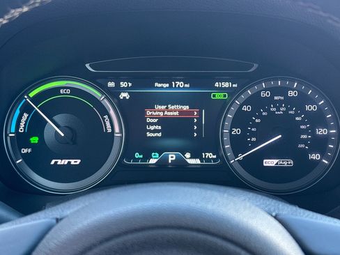 Used 2019 Kia Niro EX Premium w/ Sunroof Package image 29