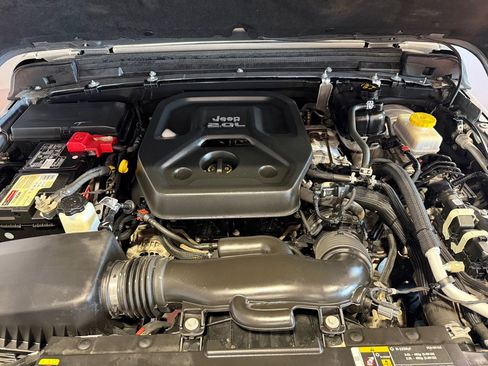 Used 2020 Jeep Wrangler Unlimited Sport AWD/4WD image 34