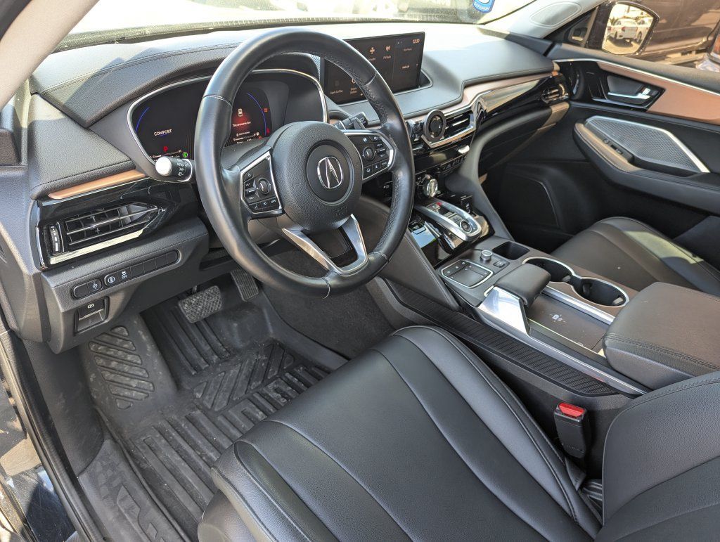 Used 2022 Acura MDX SH-AWD image 23