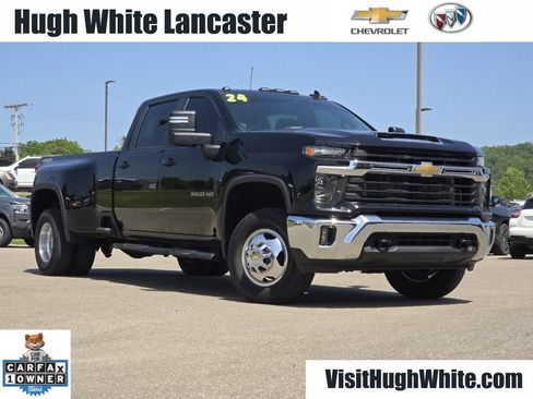 Used 2024 Chevrolet Silverado 3500 LT w/ Convenience Package AWD/4WD image 2