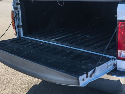 Used 2017 RAM 1500 ST w/ SXT Appearance Group image 9