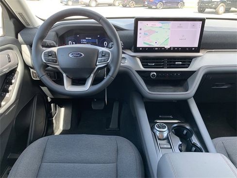 New 2025 Ford Explorer Active image 15