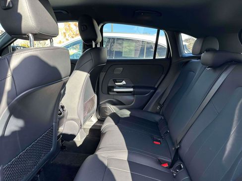 Certified 2025 Mercedes-Benz GLA 250 4MATIC image 9