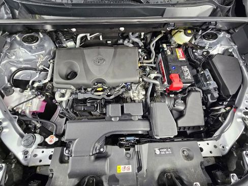 Used 2025 Toyota RAV4 XLE w/ Convenience Package FWD image 13