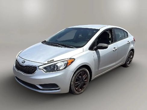 Used 2015 Kia Forte LX FWD image 1