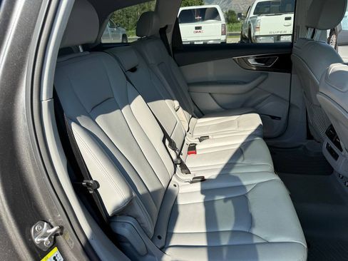 Used 2019 Audi Q7 3.0T Premium Plus w/ Premium Plus Package AWD/4WD image 24