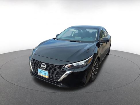 Used 2025 Nissan Sentra SV image 4