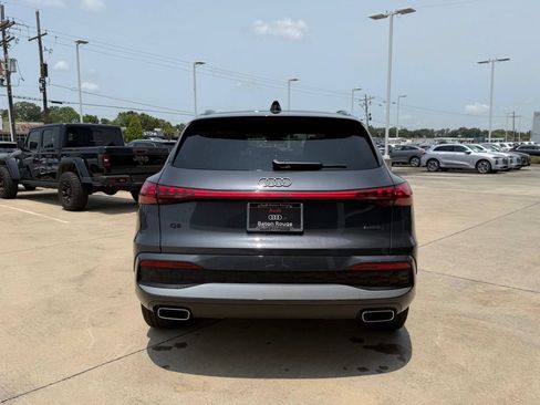 Used 2025 Audi Q5 Premium Plus w/ Premium Plus AWD/4WD image 8