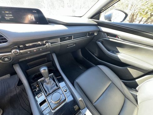 Used 2019 MAZDA MAZDA3 Base 4dr Hatchback image 18