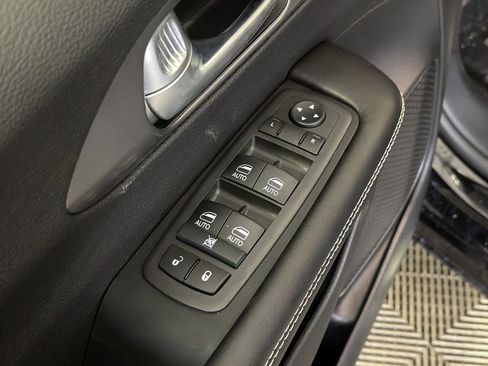 New 2026 Chrysler Pacifica Select FWD image 9
