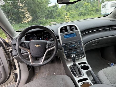 Used 2014 Chevrolet Malibu LS w/ Protection Package FWD image 18