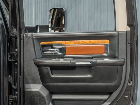 Used 2017 RAM 3500 Laramie Longhorn image 39