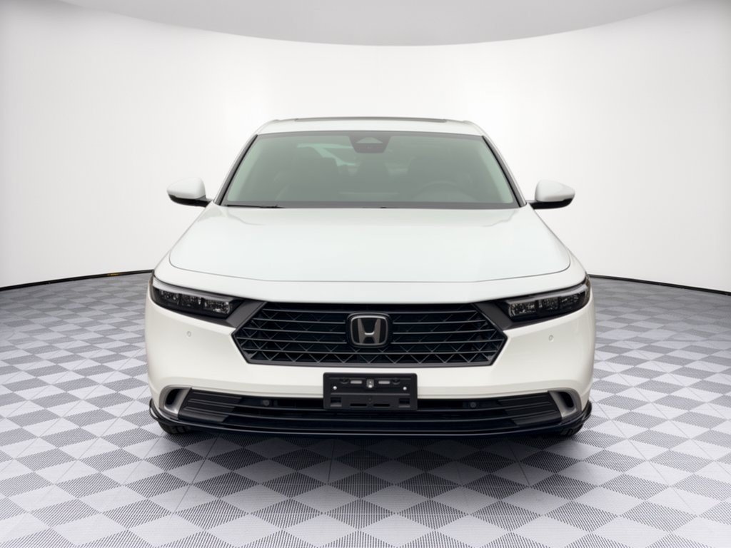 Used 2024 Honda Accord Touring image 6