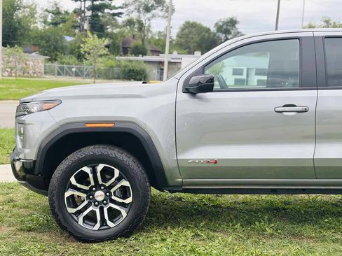 Used 2023 GMC Canyon AT4 w/ AT4 Premium Package AWD/4WD image 15