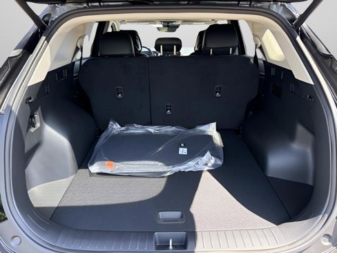 New 2026 Kia Sportage EX FWD image 9