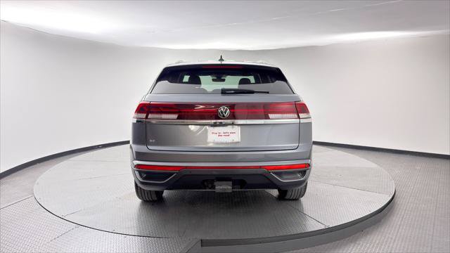 Used 2024 Volkswagen Atlas Cross Sport SE FWD image 6
