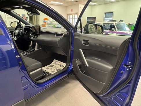 Used 2024 Toyota Corolla Cross SE w/ Moonroof Package image 16