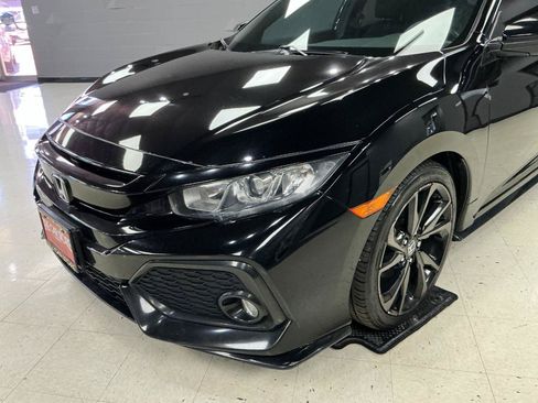 Used 2018 Honda Civic Sport image 32