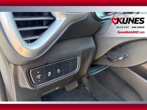 Used 2025 Kia Soul LX w/ LX Technology Package FWD image 6
