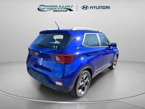 Used 2023 Hyundai Venue SEL image 7