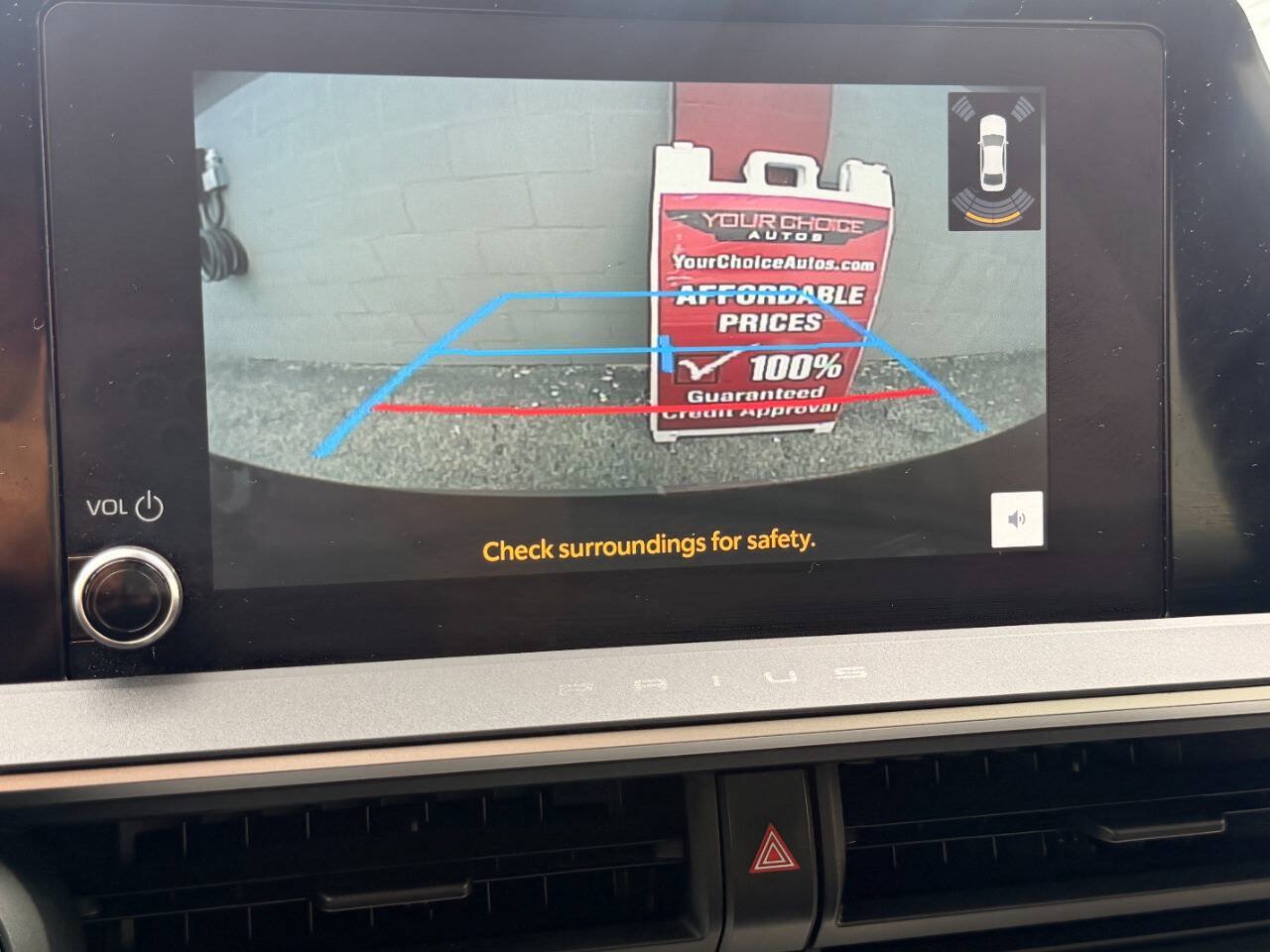 Used 2023 Toyota Prius LE FWD image 44