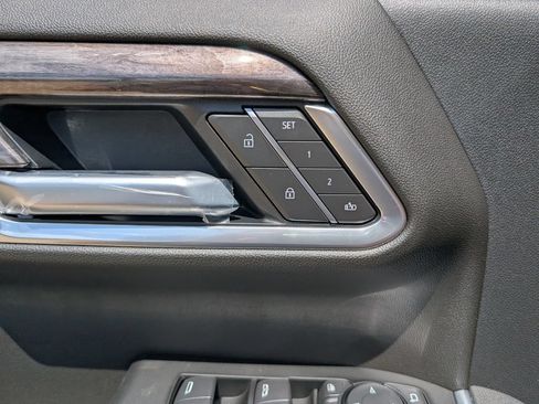 New 2026 Chevrolet Silverado 2500 LTZ w/ LTZ Texas Edition AWD/4WD image 13
