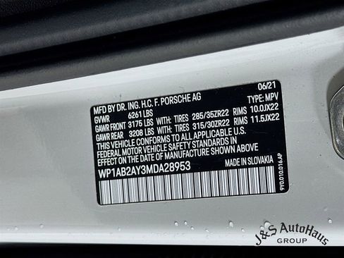 Used 2021 Porsche Cayenne S image 40