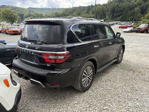 Used 2023 Nissan Armada SL w/ Captain's Chairs Package image 3