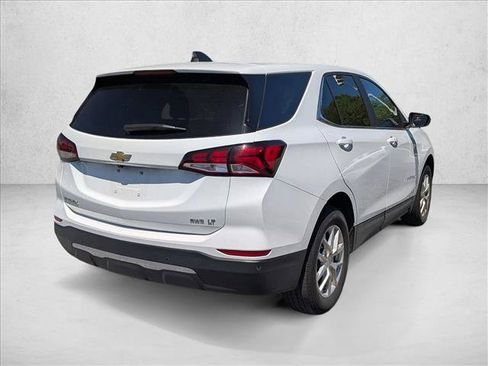 Used 2024 Chevrolet Equinox LT AWD/4WD image 5