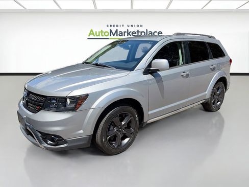 Used 2018 Dodge Journey Crossroad AWD/4WD image 3