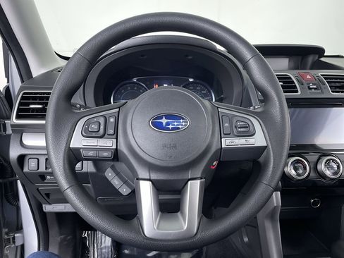 Used 2017 Subaru Forester 2.5i Premium image 13