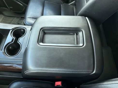 Used 2018 GMC Yukon SLT w/ Open Road Package AWD/4WD image 21