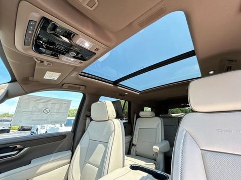 New 2026 GMC Yukon Denali w/ Advanced Technology Package AWD/4WD image 41