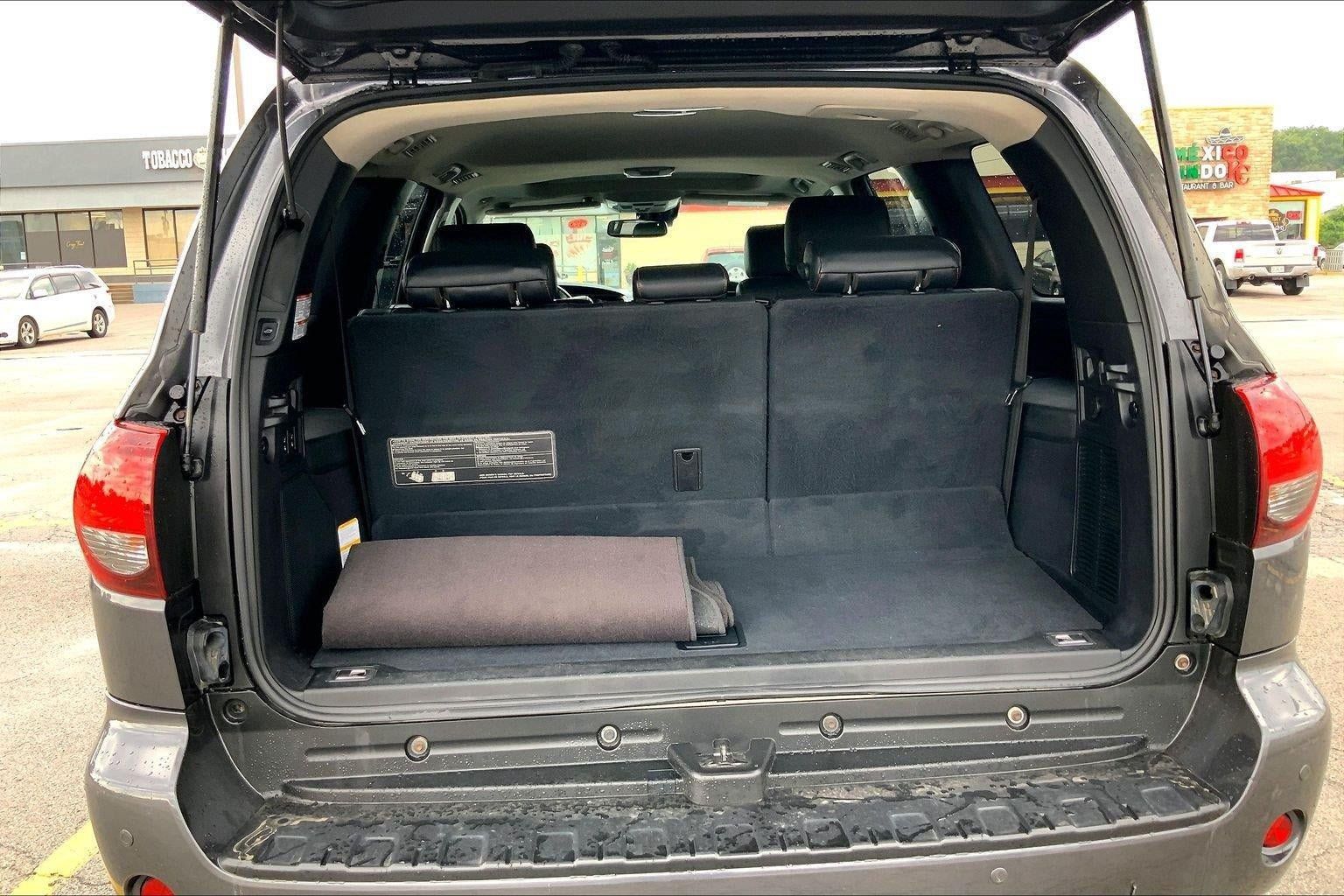 Used 2022 Toyota Sequoia TRD Pro AWD/4WD image 4