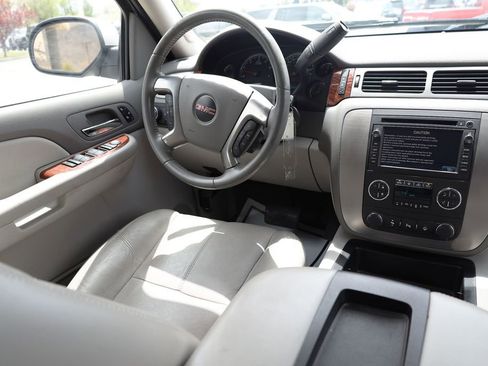 Used 2007 GMC Sierra 2500 SLT w/ Convenience Package AWD/4WD image 18