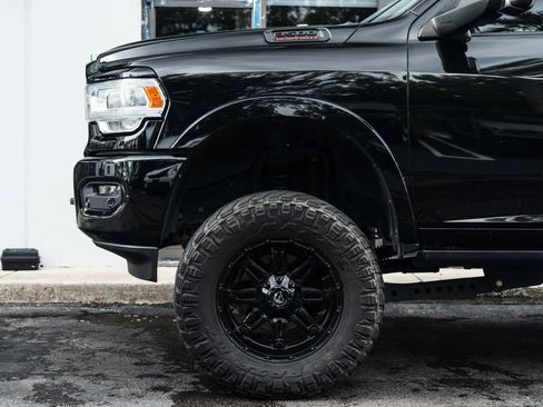 Used 2019 RAM 3500 Laramie AWD/4WD image 6
