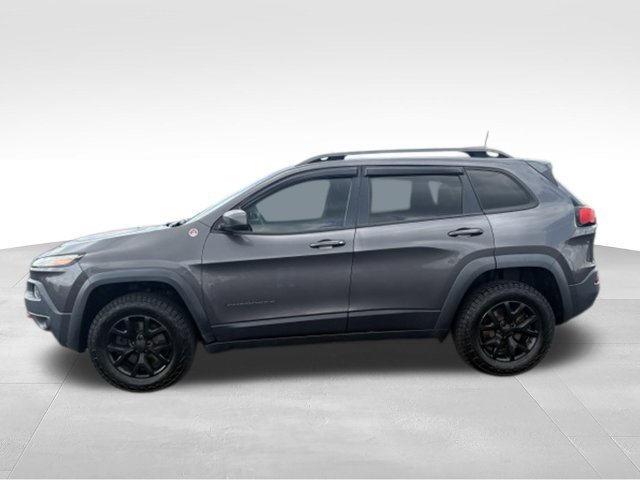 Used 2018 Jeep Cherokee Trailhawk w/ Cold Weather Group AWD/4WD image 12