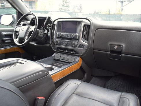 Used 2018 Chevrolet Silverado 1500 LTZ w/ Sport Package image 12