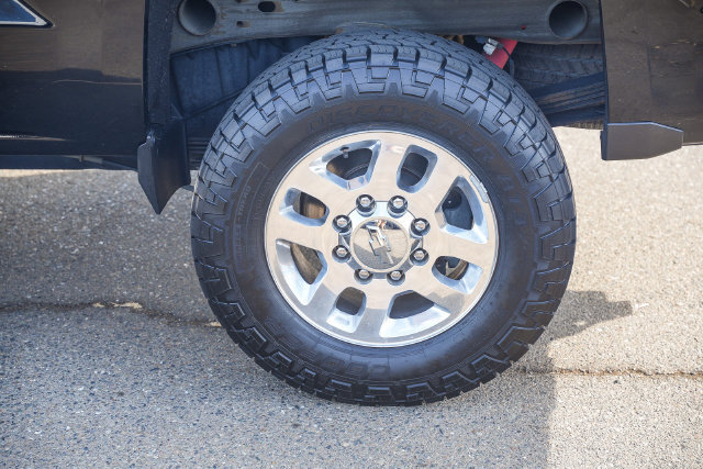 Used 2015 Chevrolet Silverado 2500 LT AWD/4WD image 12