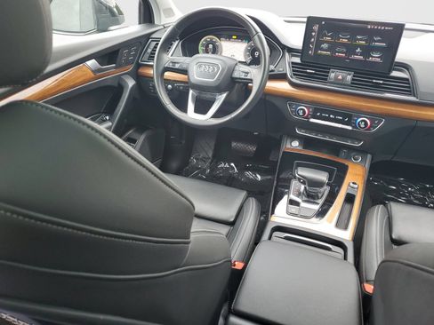 Used 2023 Audi Q5 e Prestige w/ Prestige Package AWD/4WD image 11