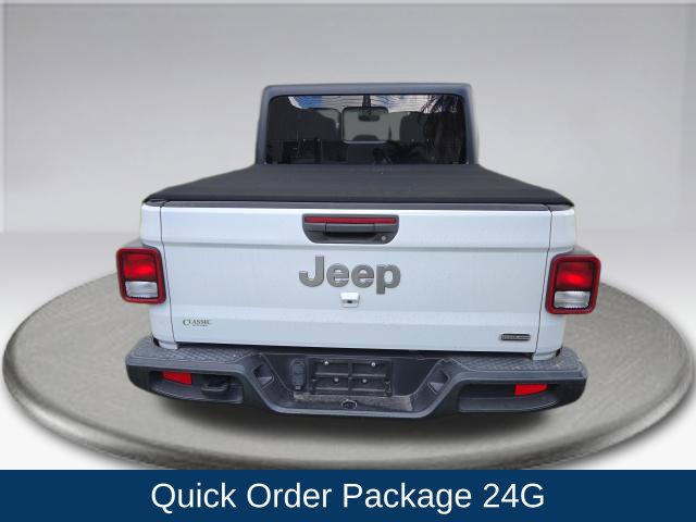 Used 2020 Jeep Gladiator Overland AWD/4WD image 9